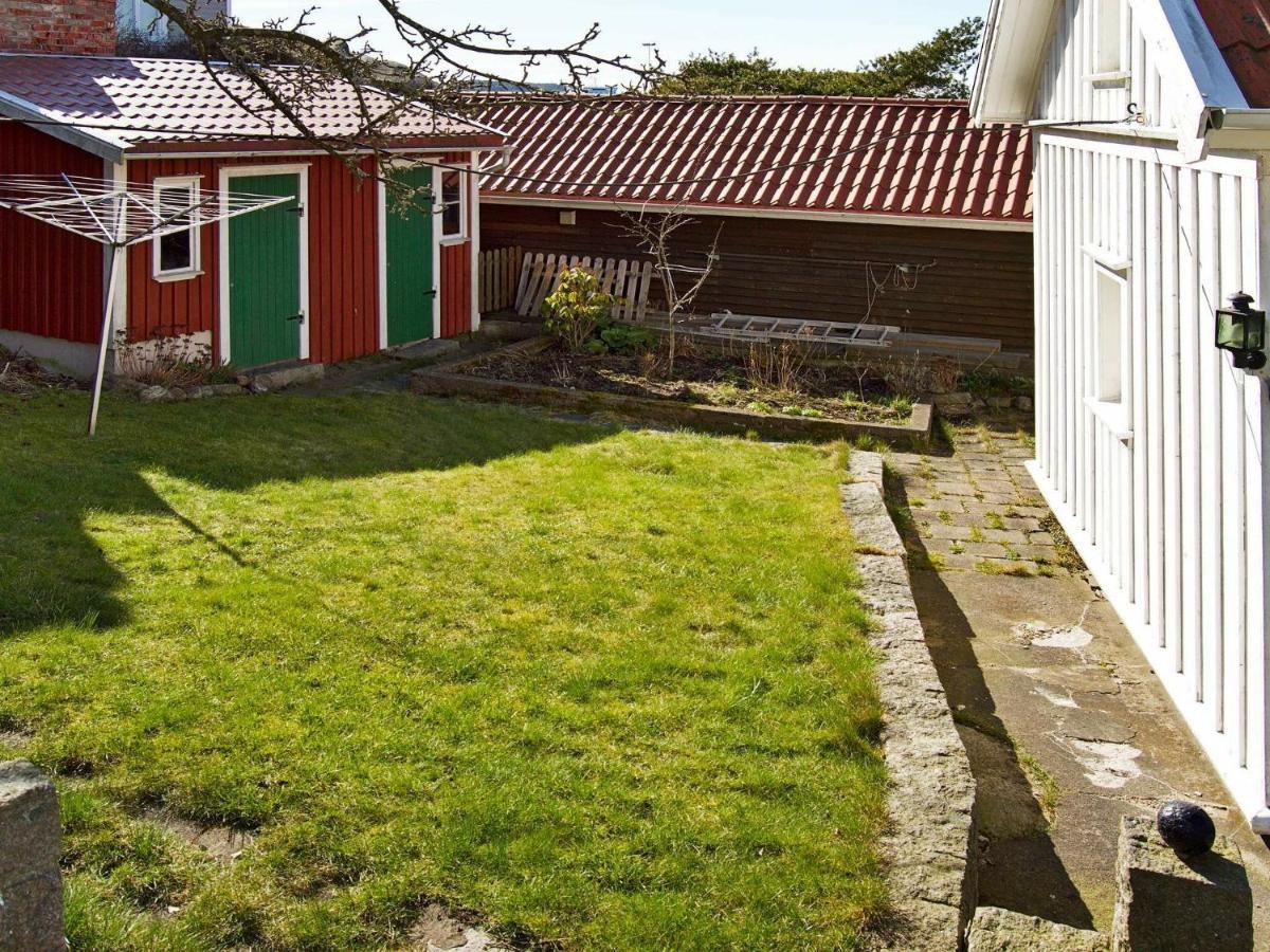 5 Person Holiday Home In Str Mstad Strömstad Rum bild