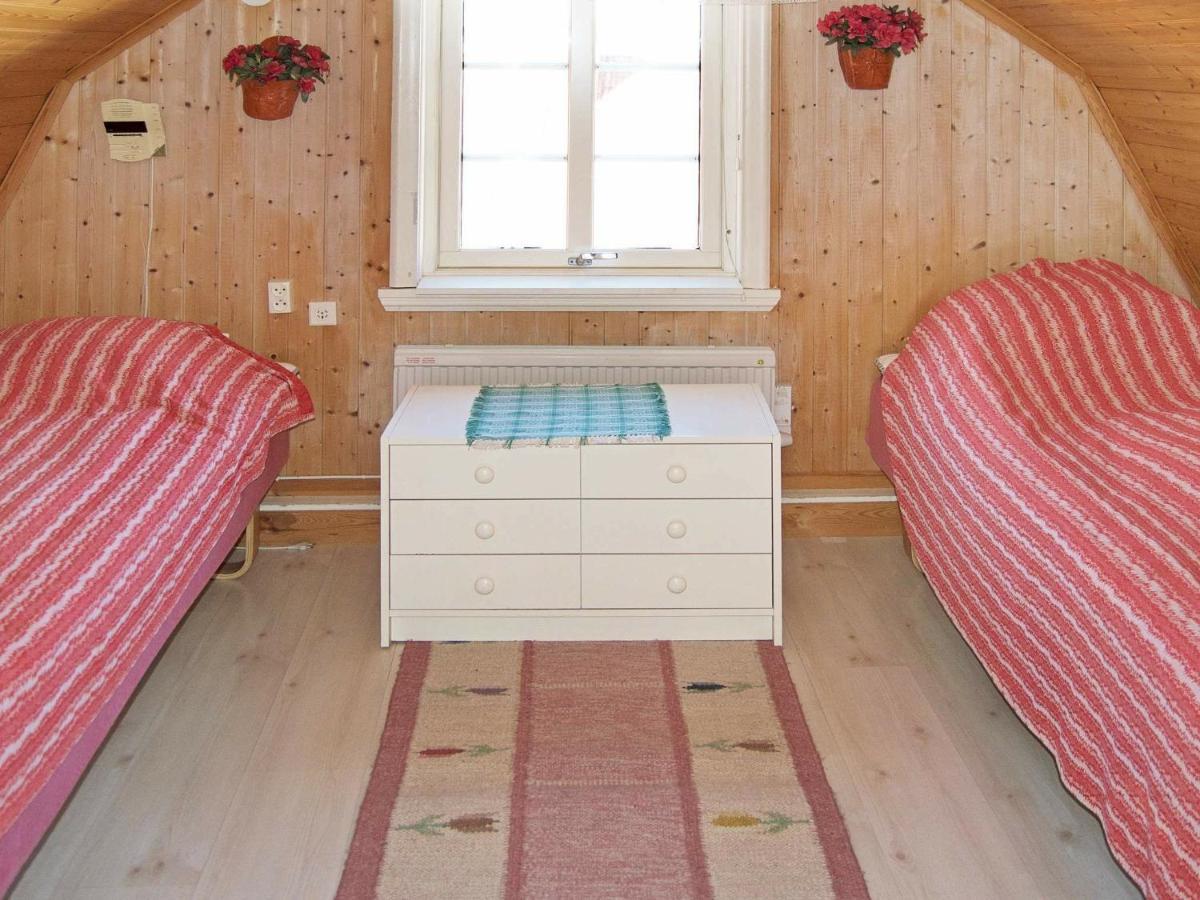 5 Person Holiday Home In Str Mstad Strömstad Rum bild